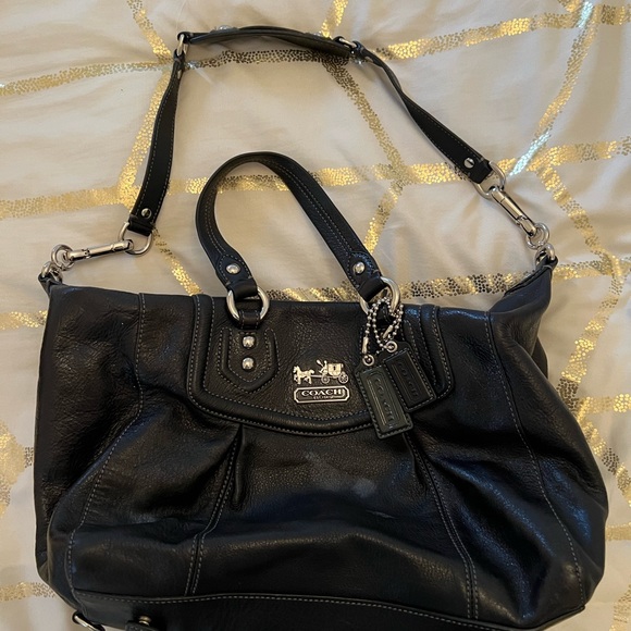AUTHENTIC BLACK LEATHER COACH SHOULDER BAG - Picture 1 of 5